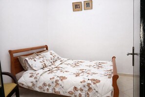 2 Schlafzimmer, Bügeleisen/Bügelbrett, Internetzugang, Bettwäsche