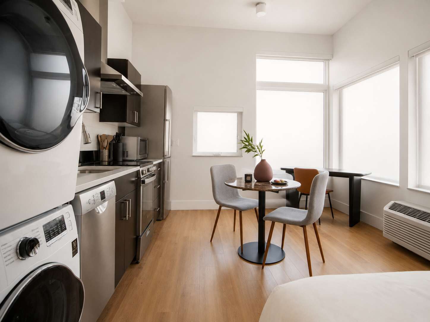 Coffee/tea maker, fridge, microwave, oven