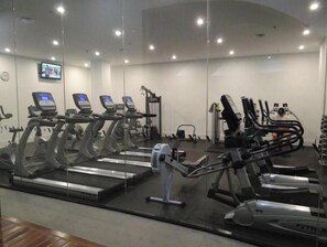 Fitness facility - Stylish One-Bedroom Retreat Steps from Chapel Street (South Yarra)