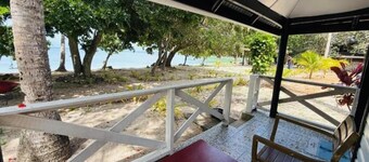 White Sandy Beach Resort