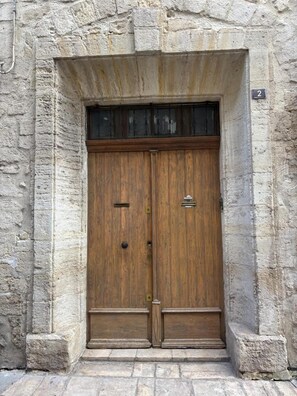 Exterior detail - Baoba Apartment – Cozy, Spacious, and Fully Equipped with Wi-Fi (Beaucaire)