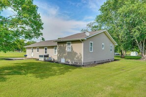 Exterior - Family-Friendly Home Near Kentucky Lake! (Almo)
