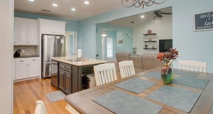 Peaceful Lake Escape w/ Dock in Coffee County
