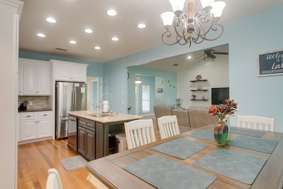 Peaceful Lake Escape w/ Dock in Coffee County