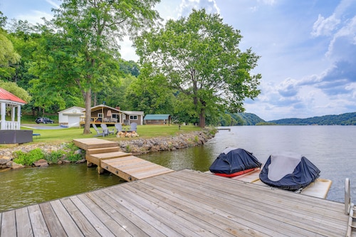 Lakefront Home and 2 Cabins on Claytor Lake