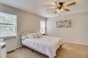 Room - Walkable Home w/ Dog-Friendly Yard in Albuquerque! (Albuquerque)