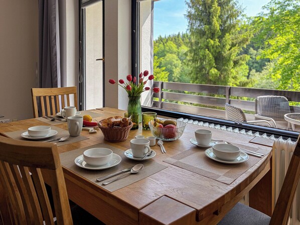 Dining - Vrbo Property (Winterberg)