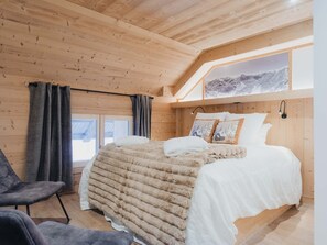 Room - Vrbo Property (Montgenèvre)