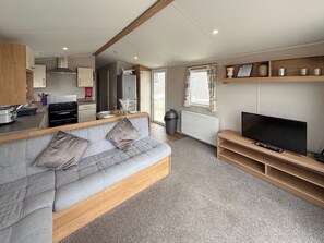 Living area - Palm Grove 181 - UKC9559 (Chapel St Leonards)