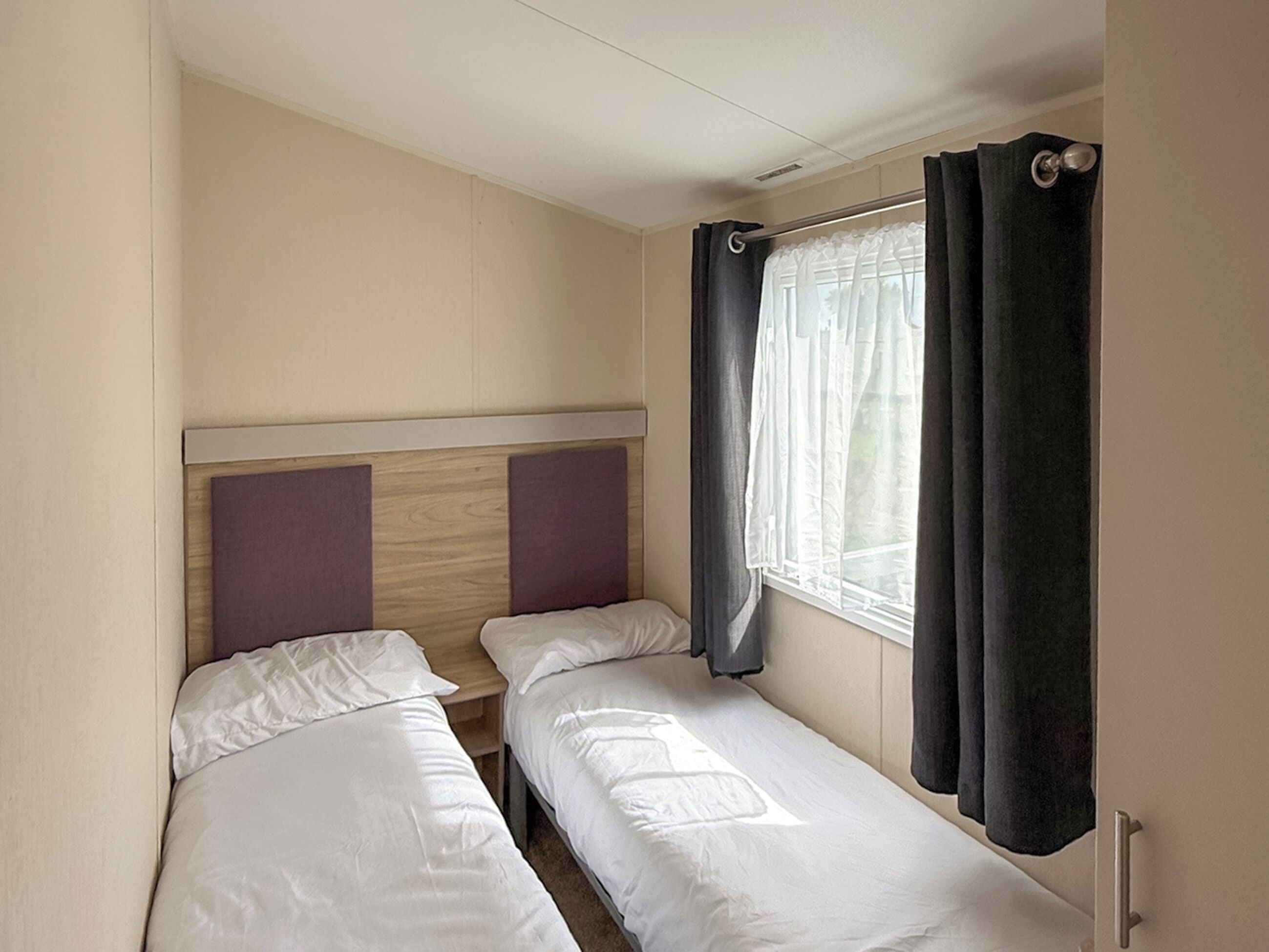 4 bedrooms, free WiFi, bed sheets