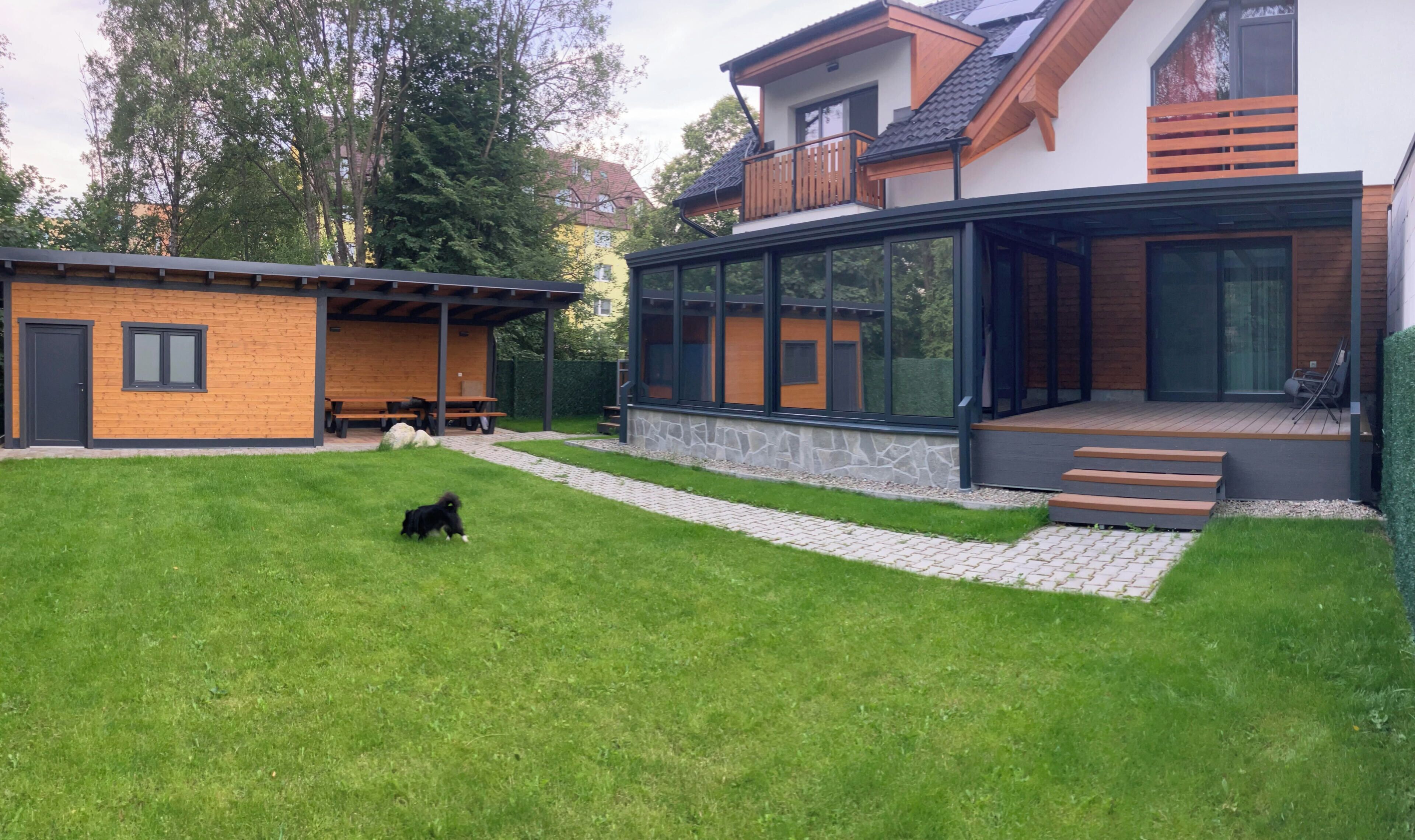 Apartamento superior, vistas al jardín | Exterior