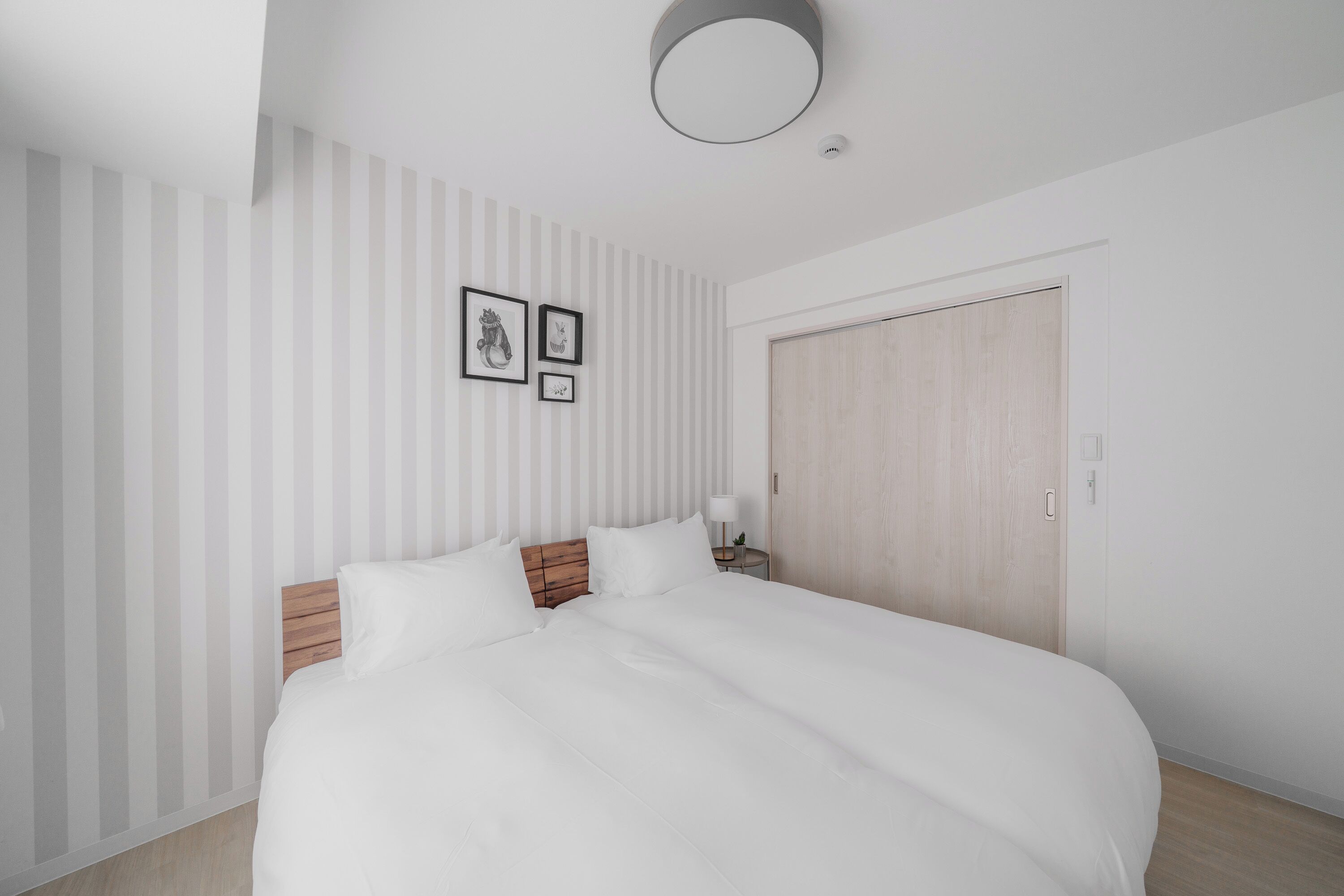 Apartment | Iron/ironing board, WiFi (free), bed sheets