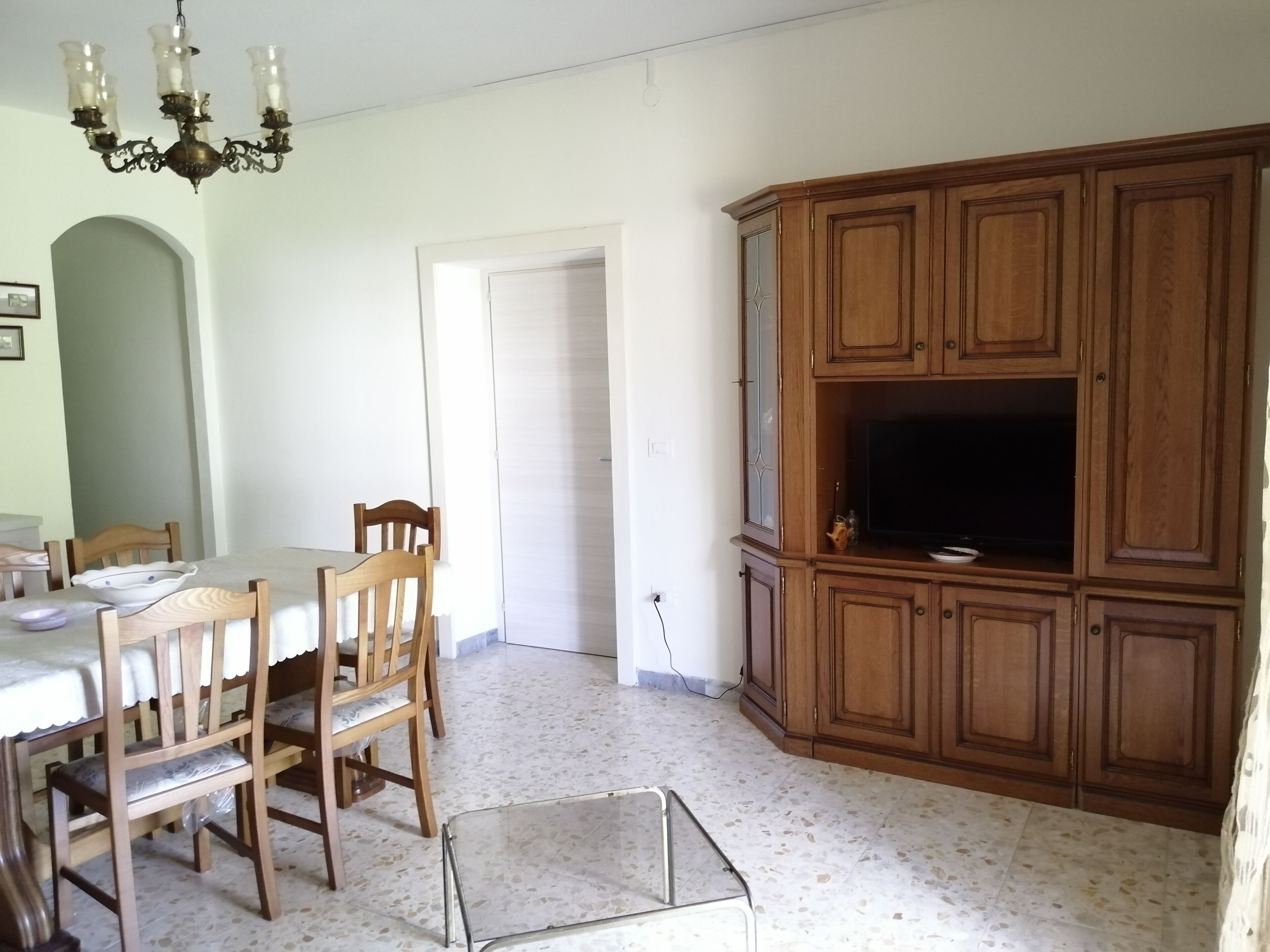 Basic Apartment, Mountain View | Living area