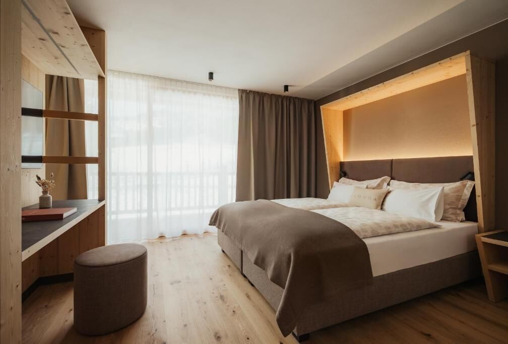 Superior Double Room, Balcony, Mountain View | Desk, laptop workspace, travel crib, free WiFi