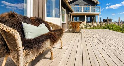 Charming cabin with a view