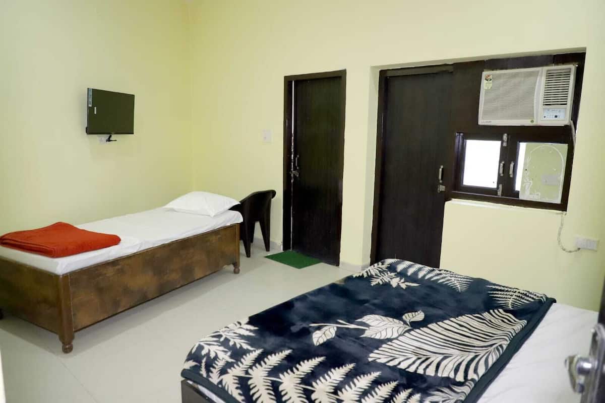 Classic Triple Room | Free WiFi