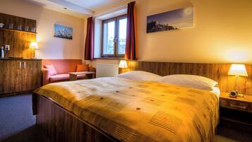 In-room safe, desk, laptop workspace, blackout curtains
