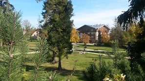 A residential area with houses, a park, and a playground. - Vila Borievka (Vysoké Tatry)