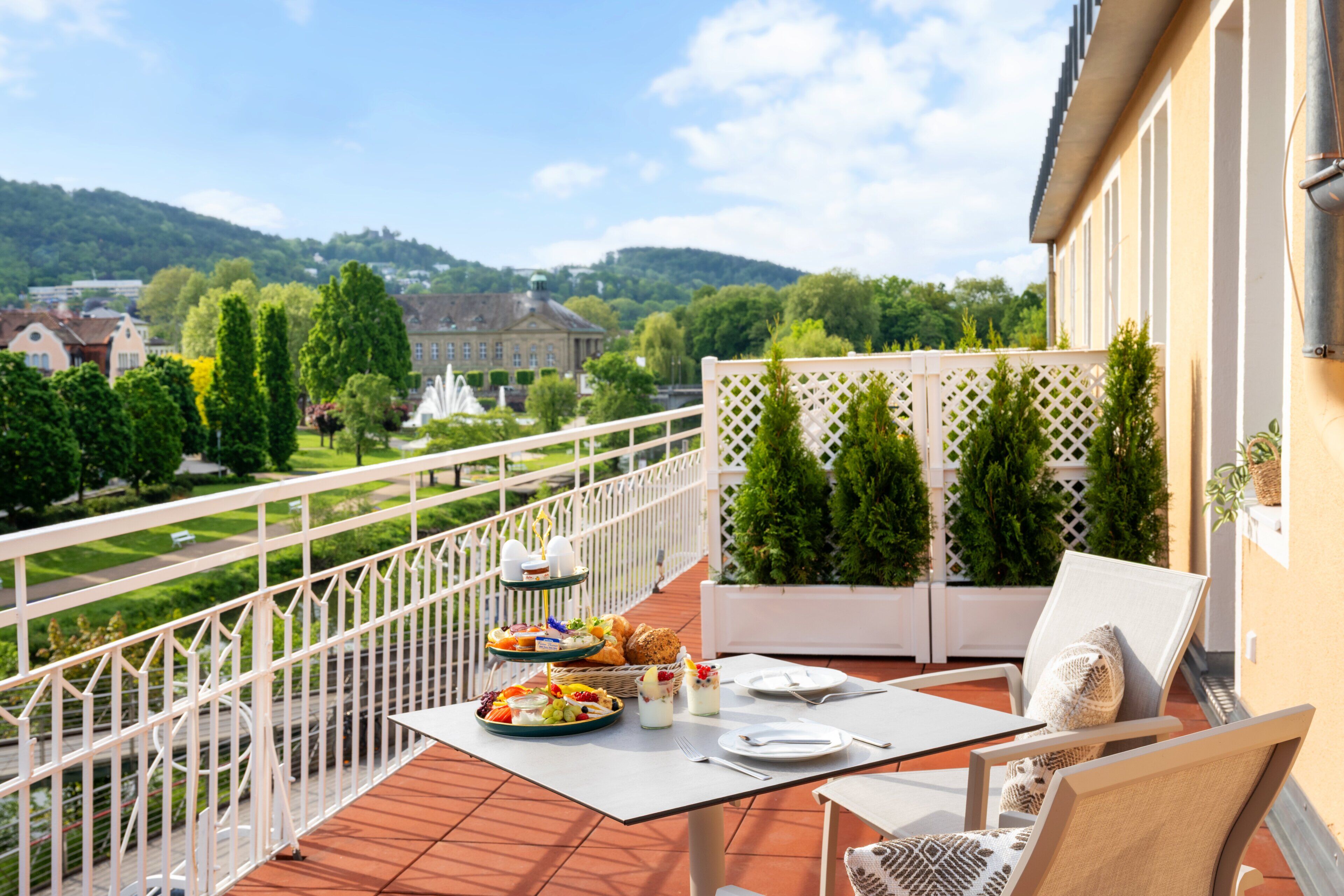 Luxury Double Room, Balcony, City View | Outdoor dining