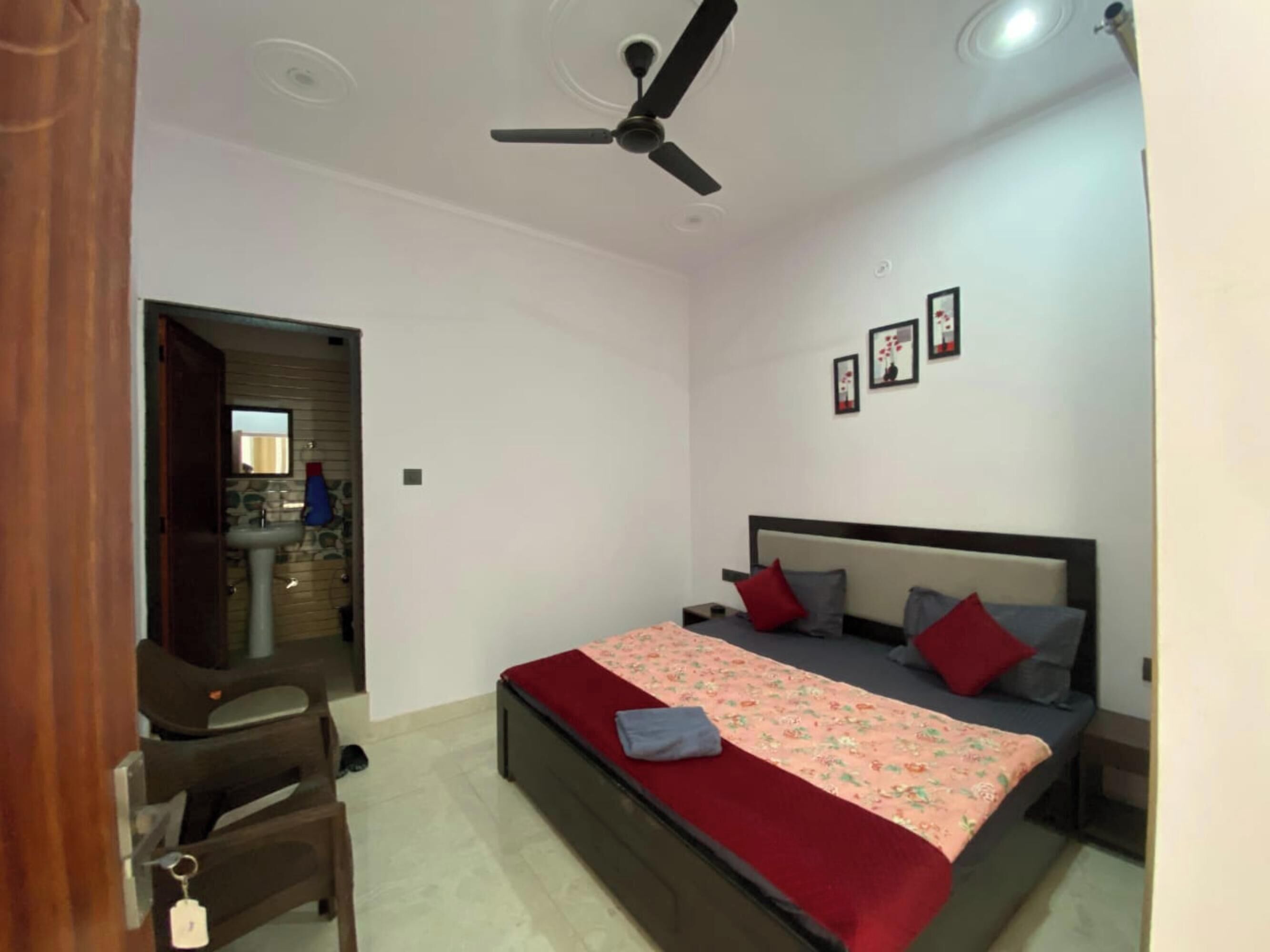 Deluxe Double Room, City View | Desk, free WiFi