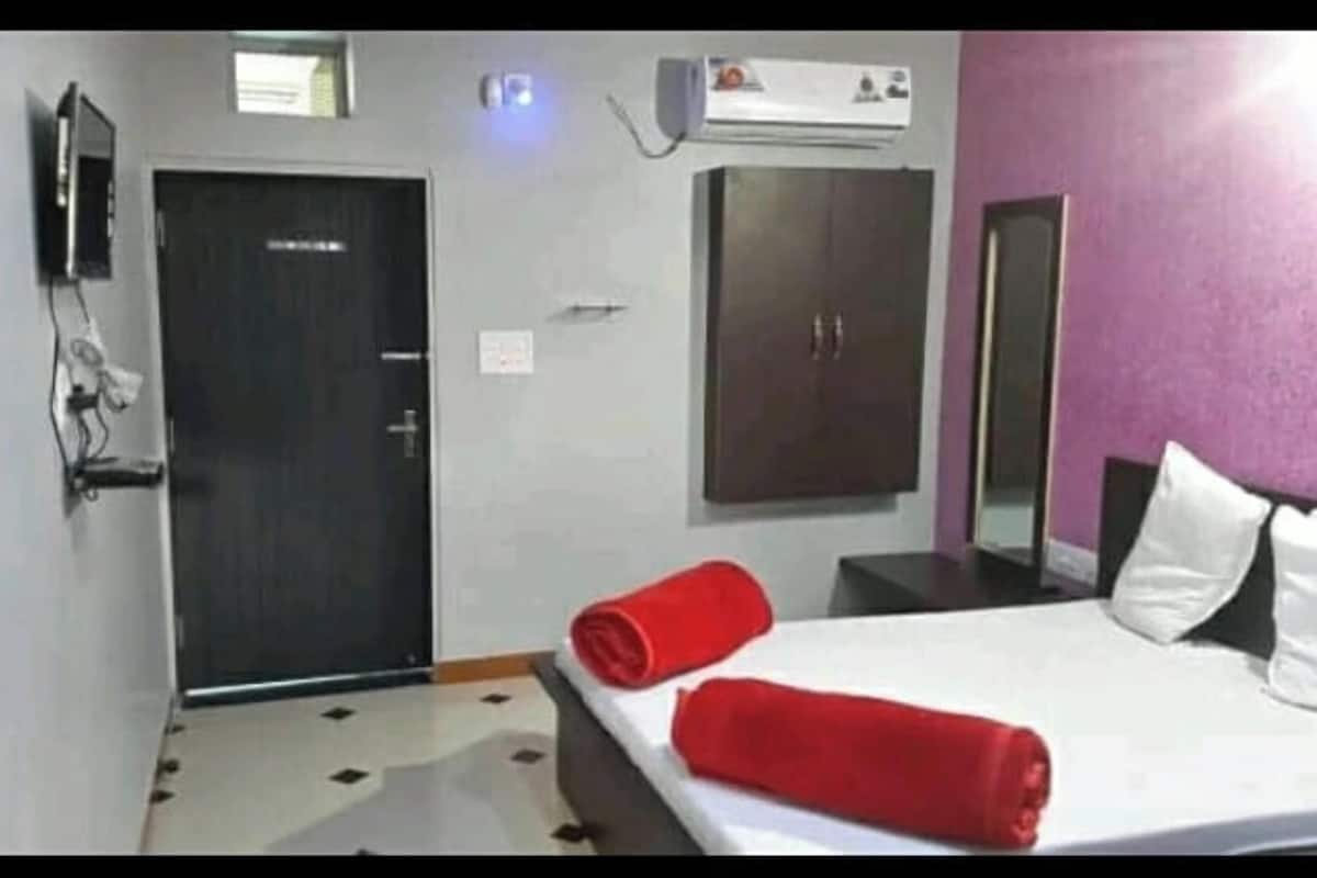 Chambre Double Deluxe, vue ville | Bureau, Wi-Fi gratuit