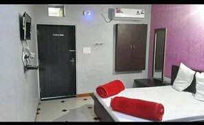 Chambre Double Deluxe, vue ville | Bureau, Wi-Fi gratuit
