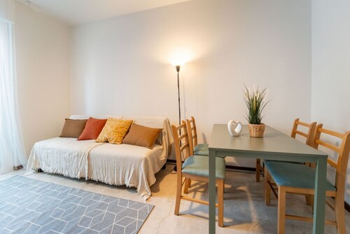 GuestHost - Comfy Flat X4 Near the Center