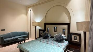 Single Room | Desk, free WiFi