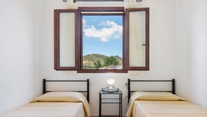 2 bedrooms, bed sheets - Trilo Siviglia Holiday Home (Suaredda-traversa)