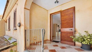 Exterior detail - Trilo Siviglia Holiday Home (Suaredda-traversa)