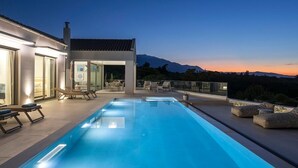 Unclassified image, 3 of 8, button - Oramia Infinity Villa with Private Heated Pool in Chania (Chania)