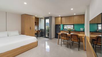 Deluxe Studio, Balcony, City View