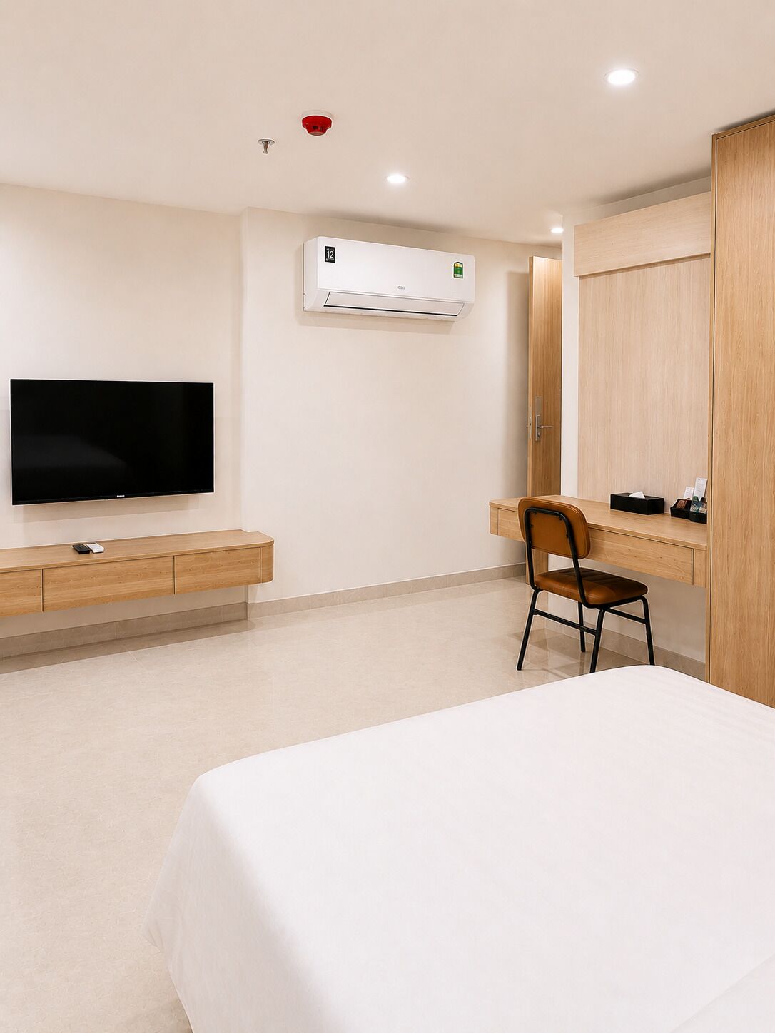 Minibar, escritorio, cortinas blackout y sistema de insonorización 