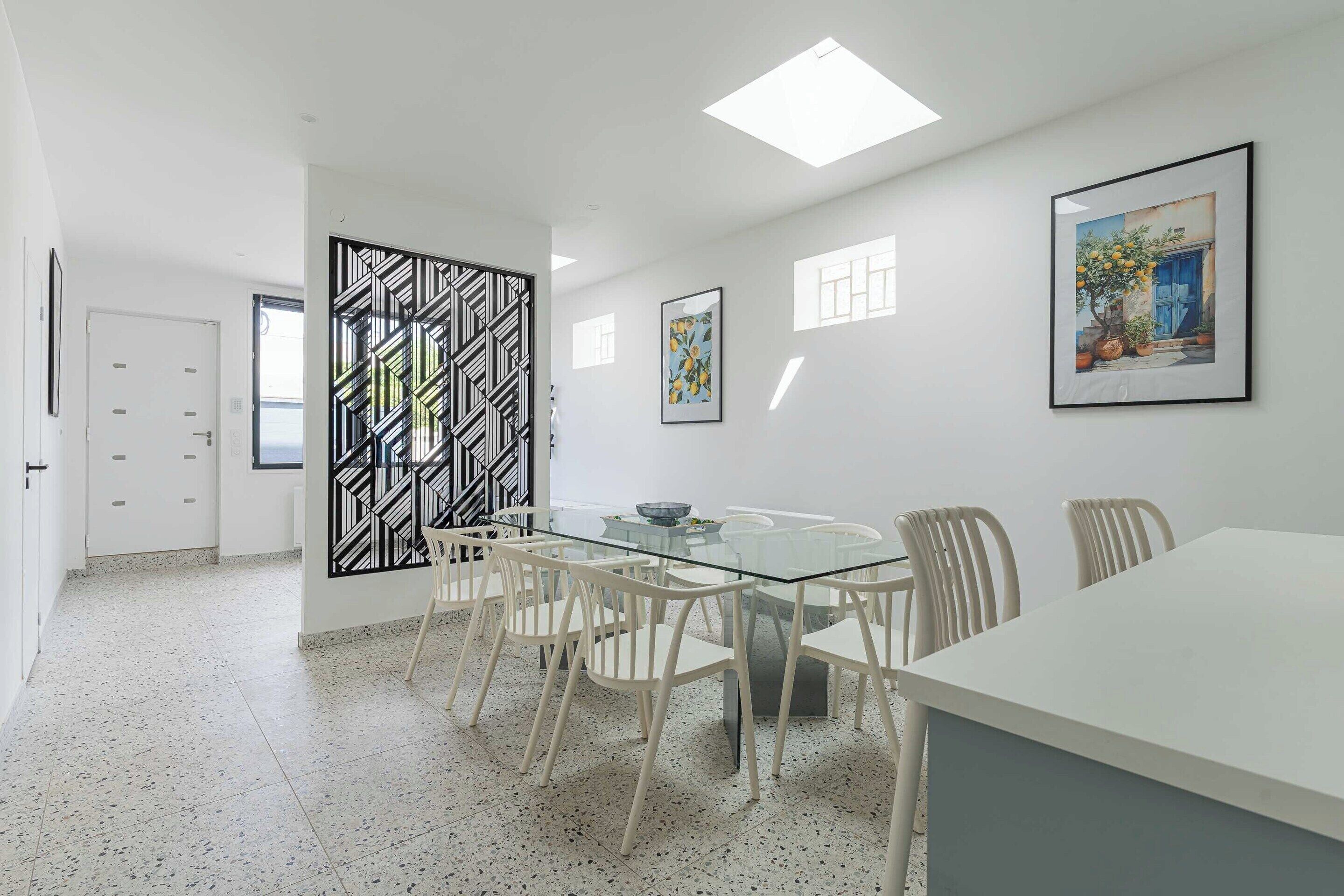 Apartment | Dining