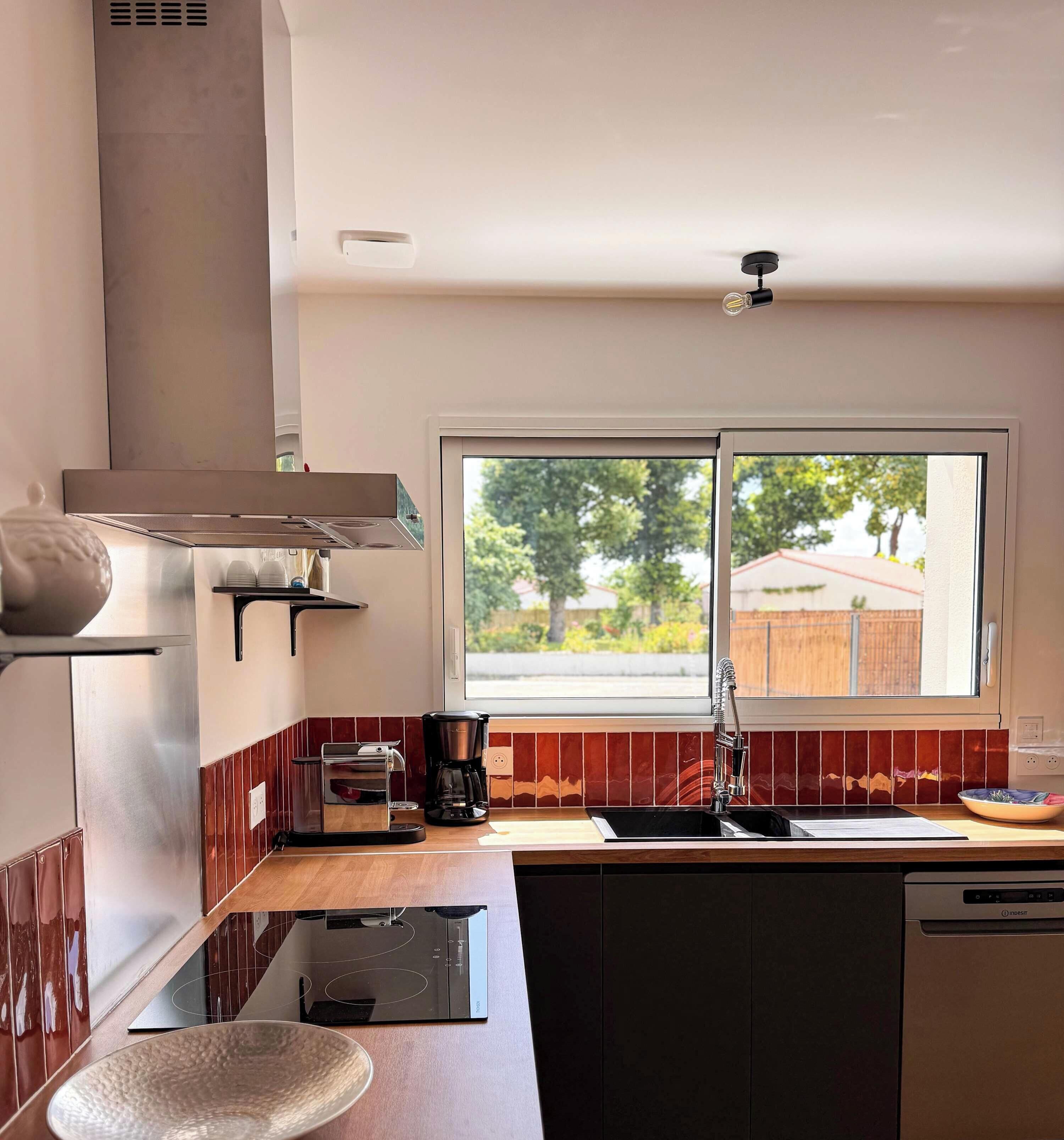Refrigerador, microondas, horno y lavavajillas 