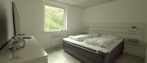 4 bedrooms, free WiFi