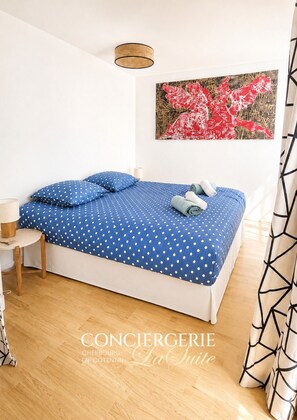 Room - Vrbo Property (Quettehou)