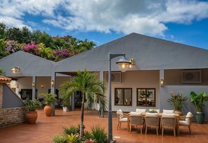 Courtyard - Casa Erica (Soyo)