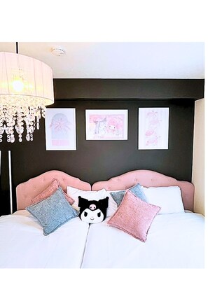 WiFi, bed sheets