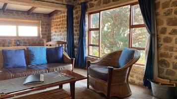 Cottage, Lake View | Living area