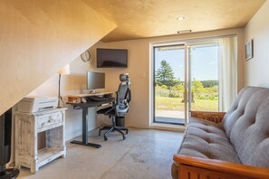TV, computer monitors, printers - Modern Coastal Escape Surrounded by Meadows, Marshes, Rivers & Ocean Views (Yarmouth)