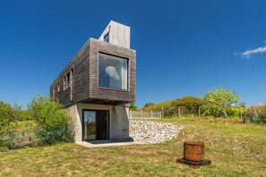 Exterior - Modern Coastal Escape Surrounded by Meadows, Marshes, Rivers & Ocean Views (Yarmouth)