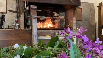 Interni
