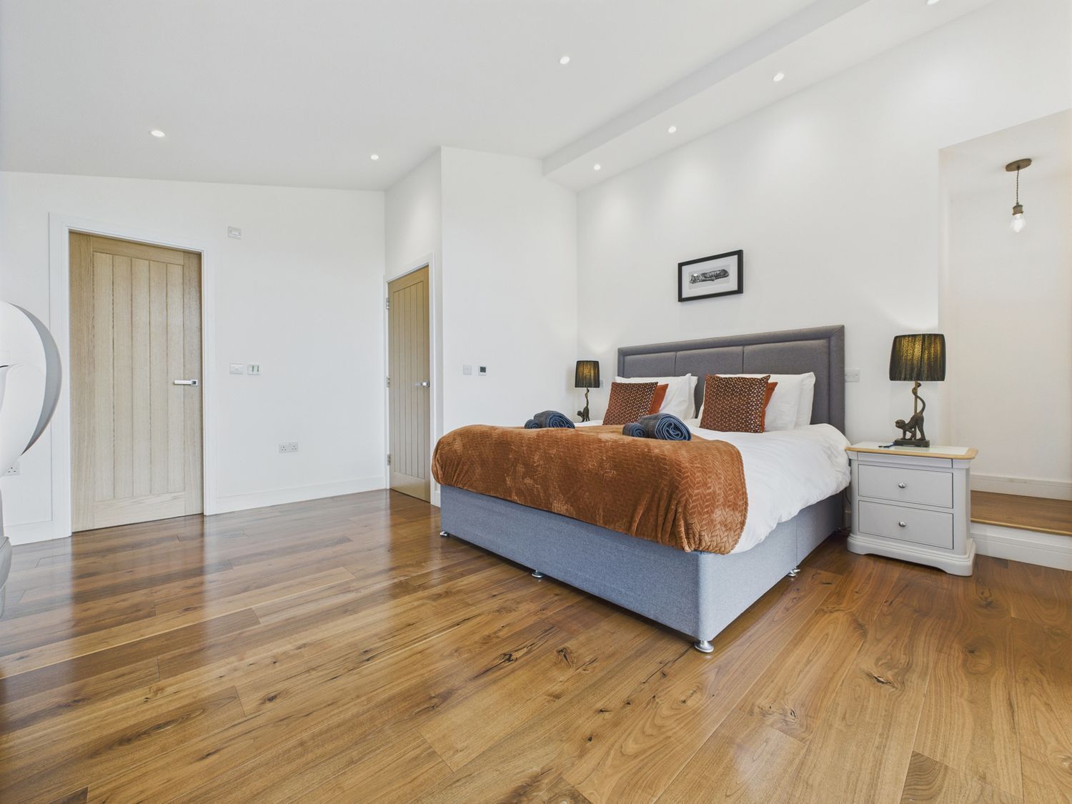 5 bedrooms, free WiFi, individually decorated, individually furnished