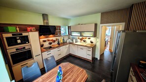 Fridge, oven, stovetop, dishwasher - Vrbo Property (Bad Gottleuba-Berggießhübel)