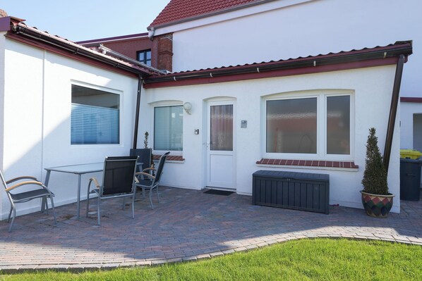 Classic-Apartment, Gartenblick | Speisen im Freien