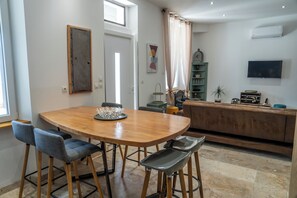 Dining - Beautiful house, pool and studio - 8P (Saint-Chamas)