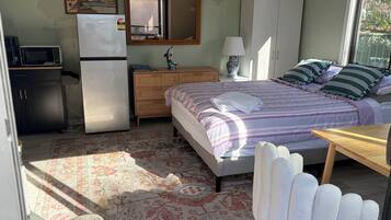 1 bedroom, WiFi (free), bed sheets