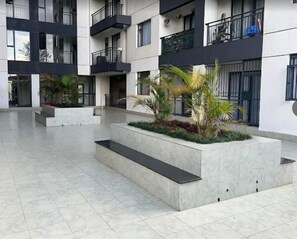 Interior - Ruaka View Palace Apartment - studio (Ruaka)