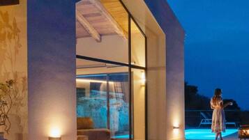 Villa | Exterior